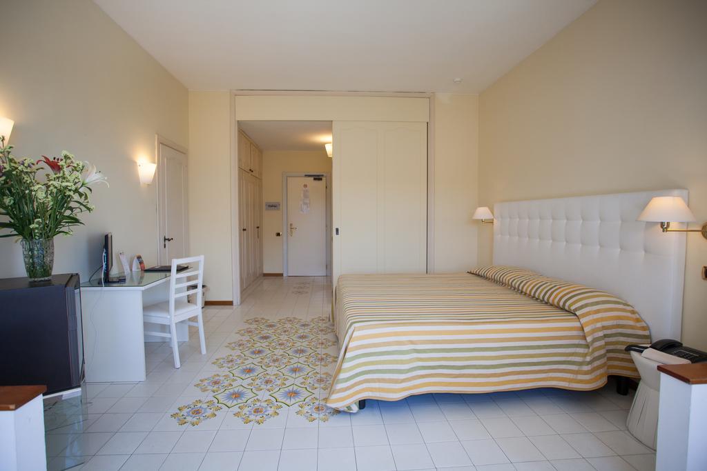 Grand Hotel Don Juan Giulianova Eksteriør bilde