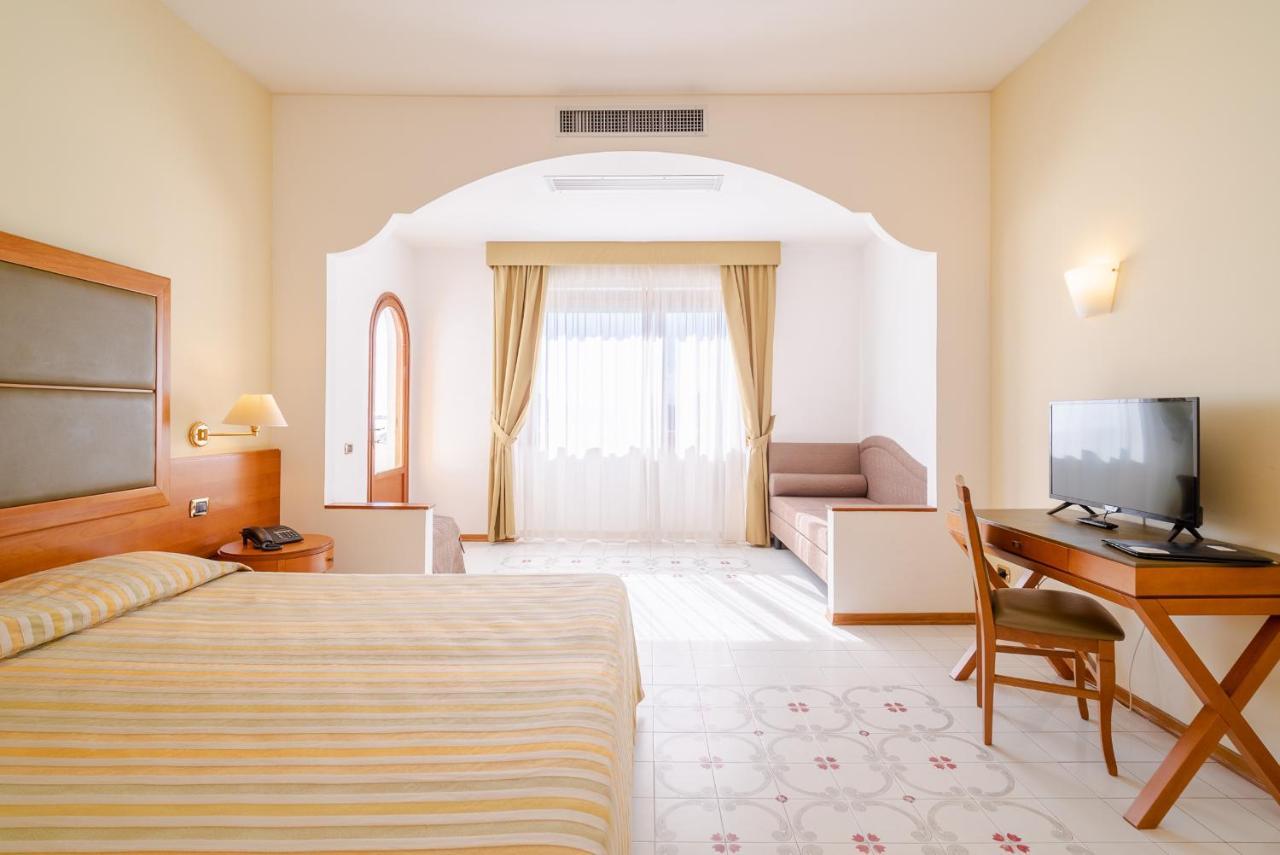 Grand Hotel Don Juan Giulianova Eksteriør bilde