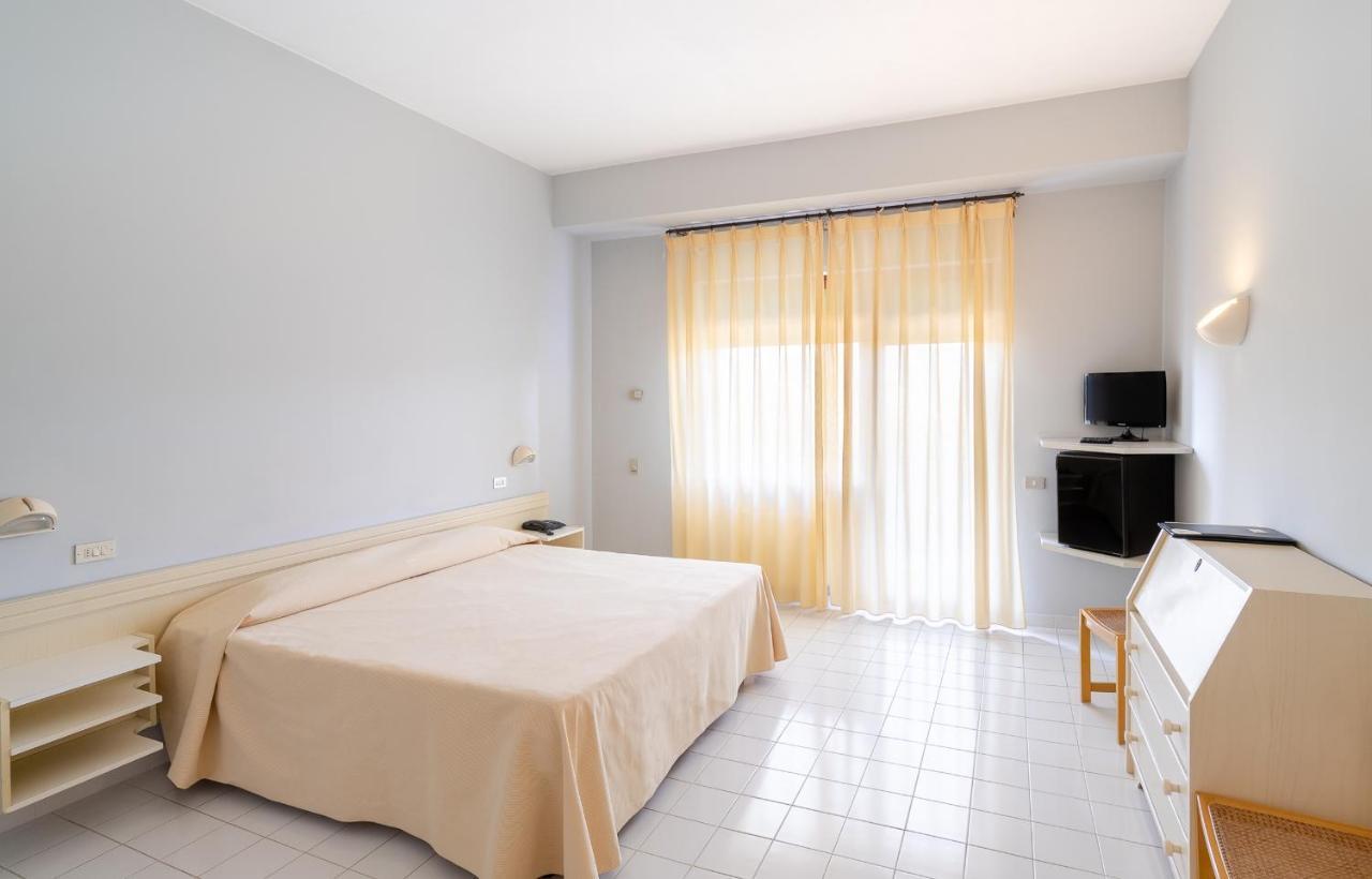 Grand Hotel Don Juan Giulianova Eksteriør bilde