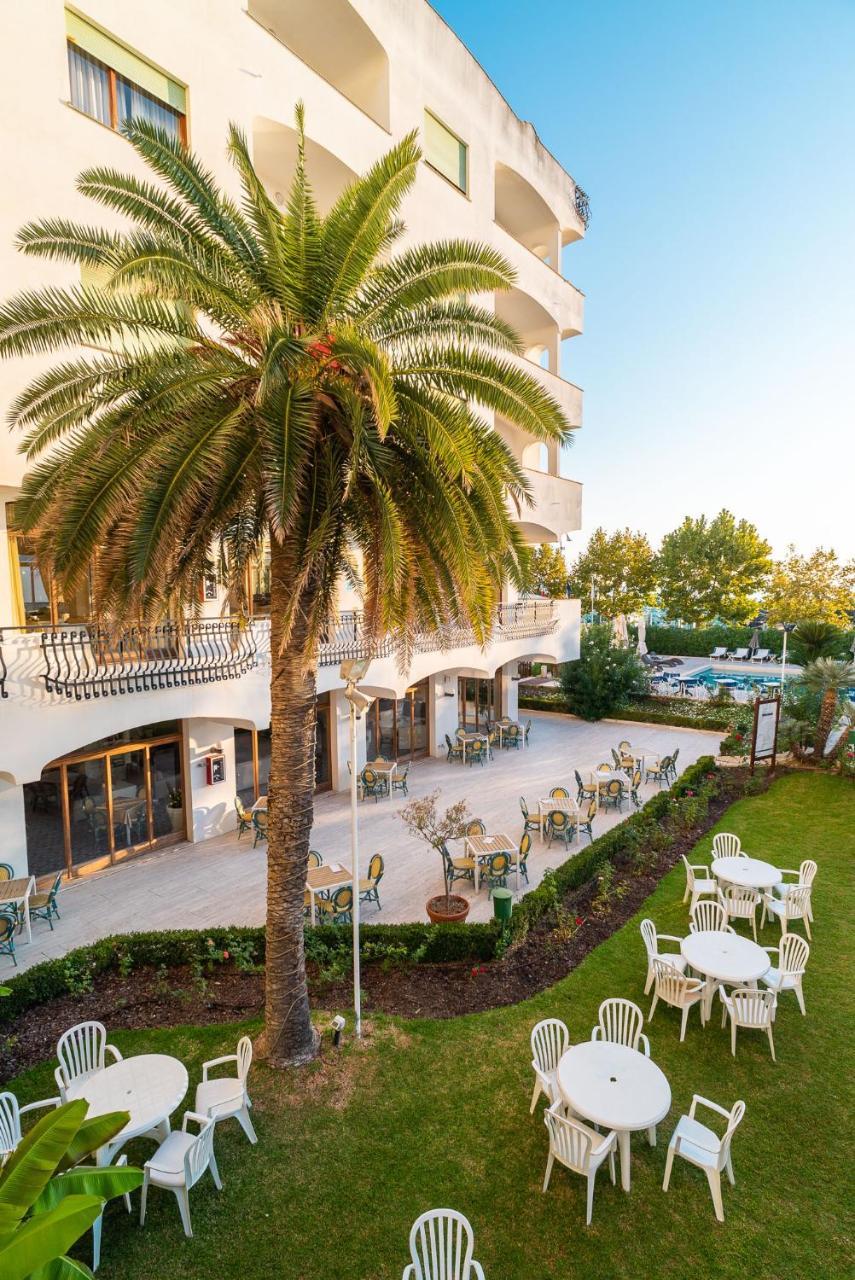 Grand Hotel Don Juan Giulianova Eksteriør bilde